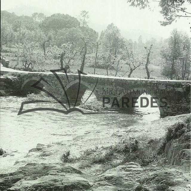 Ponte sobre o rio Sousa no lugar de Alvre