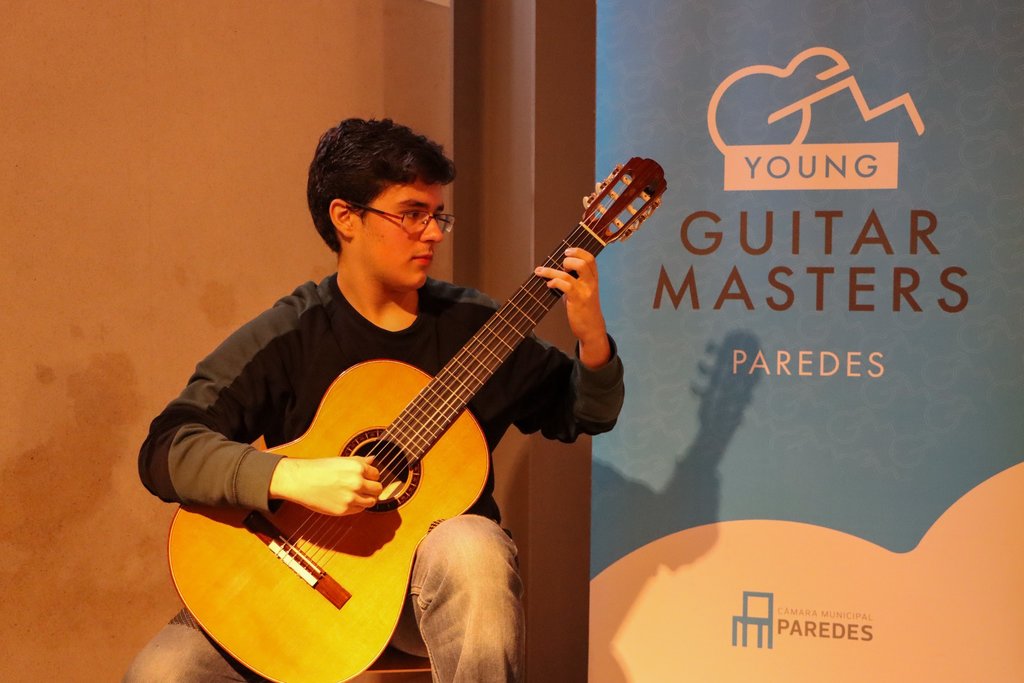 Mosteiro de Cête acolhe concerto do “Young Guitar Masters” com artista paredense David Moura
