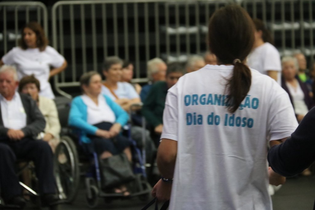 Mais de 1000 Seniores Comemoraram o Dia Internacional do Idoso