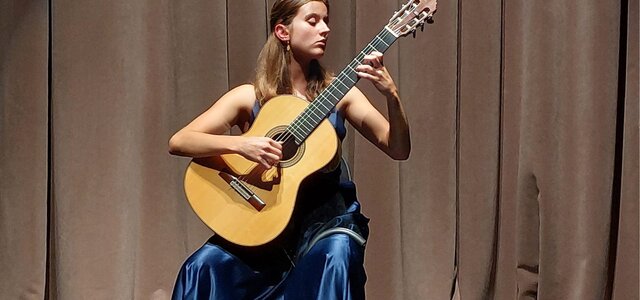 young_guitar_masters