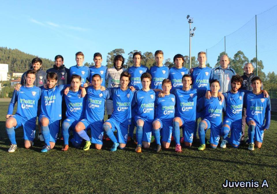 Jogo de Futebol de 11 Juniores C | USC Paredes "B" - CD Aves