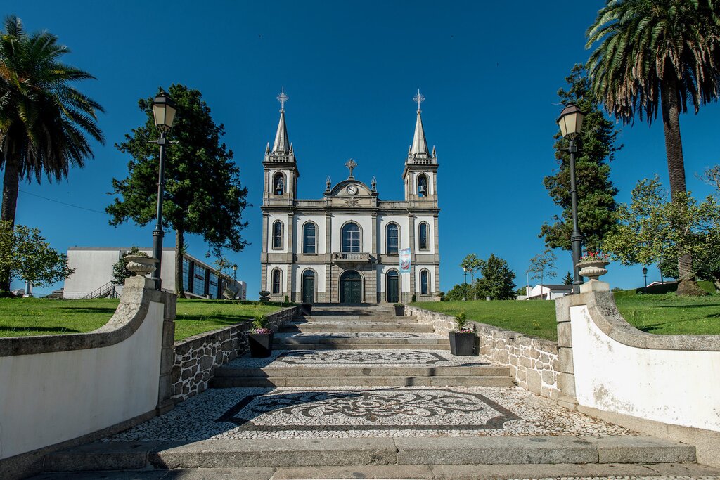 CONCERTO NA IGREJA MATRIZ DE PAREDES - CORO FEMININO DO CONSERVATÓRIO DE MÚSICA DE PAREDES 