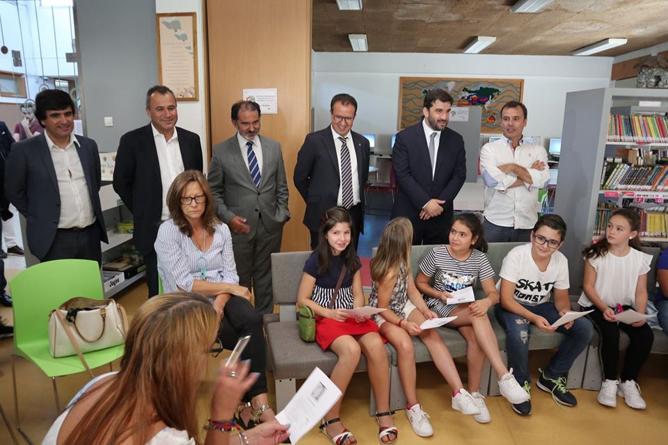 MUNICÍPIO DE PAREDES FELICITA ESCOLA DE CRISTELO PELA ATRIBUIÇÃO DO ENSINO SECUNDÁRIO