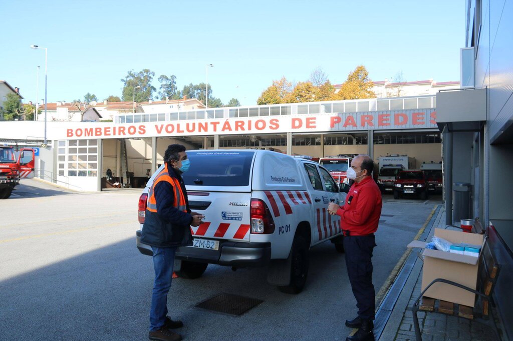 Entrega de Equipamento de Proteção aos Bombeiros e Cruz Vermelha 