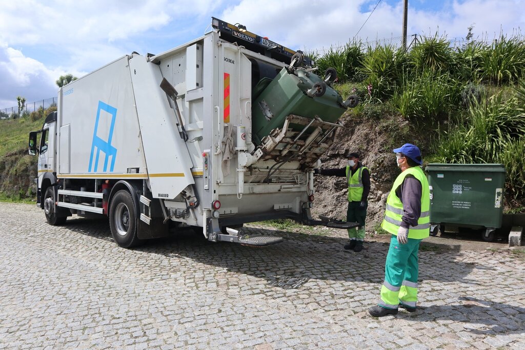  AVISO – Dia de Natal e Ano Novo não haverá a normal recolha de “lixo” no concelho de Paredes