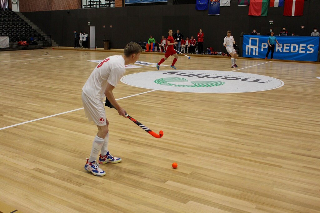 150 atletas disputam em Paredes o Campeonato Nacional de Hóquei Indoor