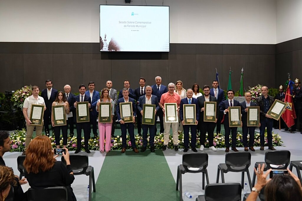 Município de Paredes homenageia personalidades do concelho em sessão solene do Feriado Municipal