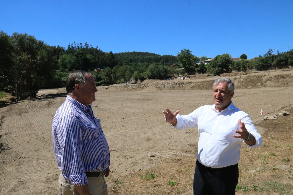 Obras a bom ritmo no Parque de Lazer de Miragaia em Louredo