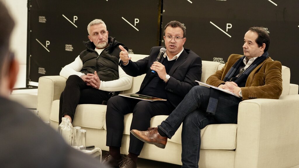 Centro Cultural de Paredes: programação do 1.º semestre 2025 dá palco aos Quatro e Meia, Abrunhos...