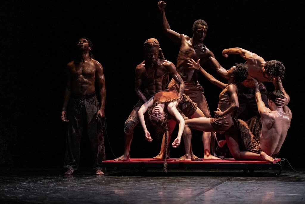 "Bantu" de Victor Hugo Pontes celebra a dança e a fusão cultural entre Portugal e Moçambique no C...