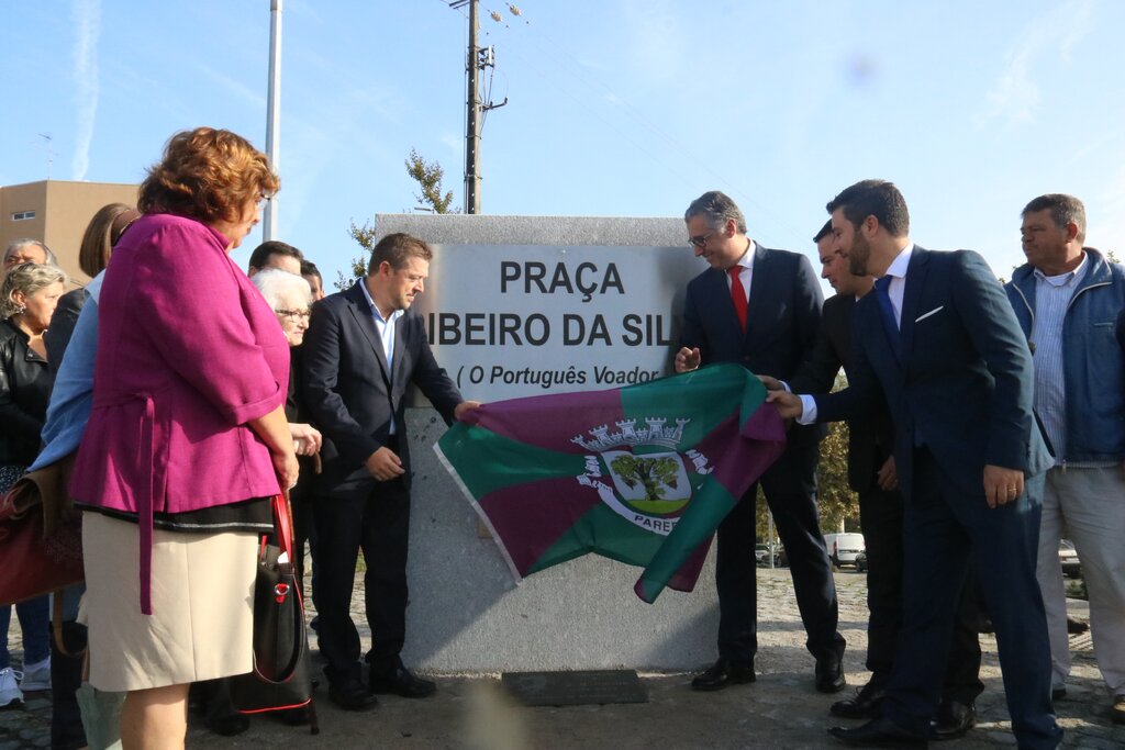 Inaugurada Praça Ribeiro da Silva