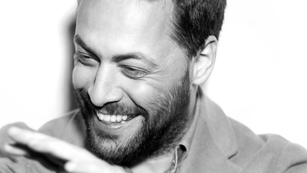Concerto de António Zambujo no Centro Cultural de Paredes com auditório esgotado