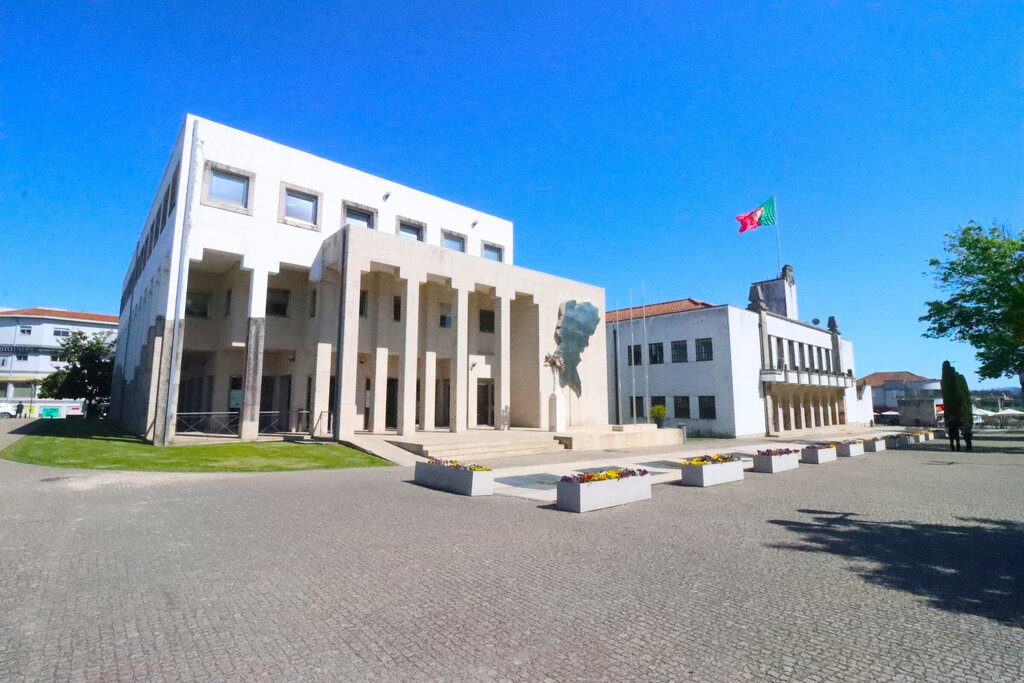 Município de Paredes e Universidade Lusófona estabelecem protocolo para atribuição de bolsa de es...
