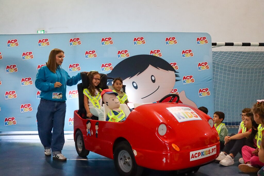 Dia Europeu sem Carros leva às escolas de Paredes sessões de educação rodoviária para crianças do...