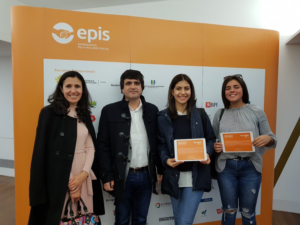 Duas alunas de Paredes foram distinguidas com Bolsas Sociais EPIS 