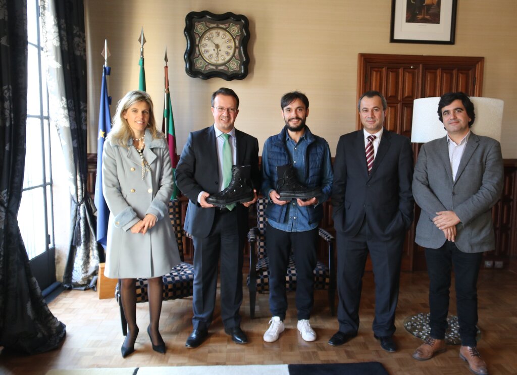 Jovem paredense vence prémio europeu na área do design do calçado