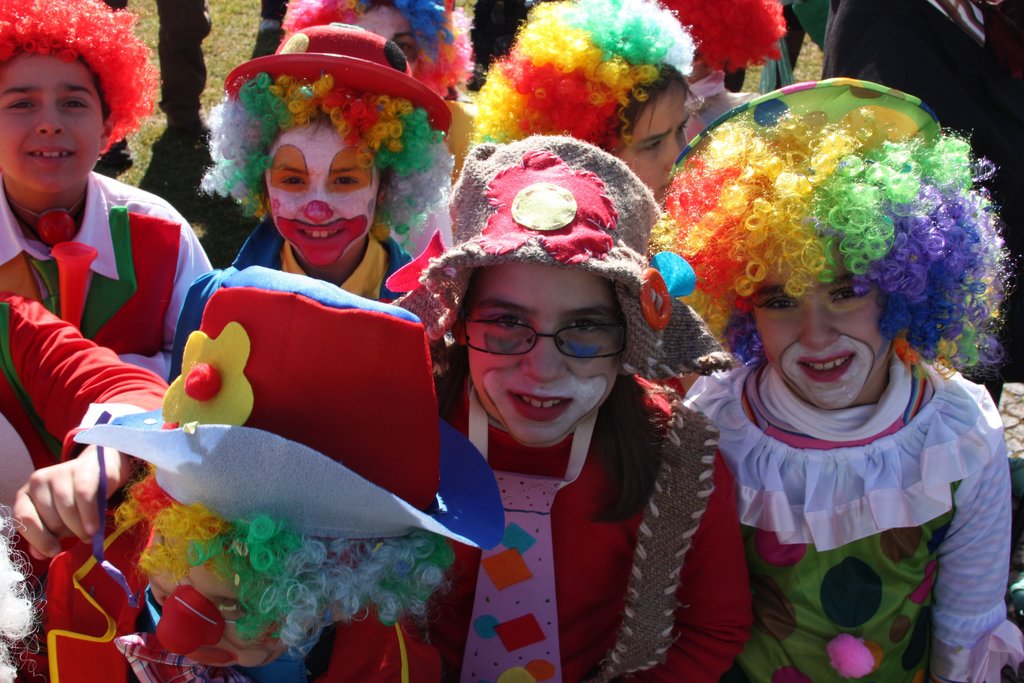 Desfile de Carnaval junta 500 crianças e idosos em Paredes