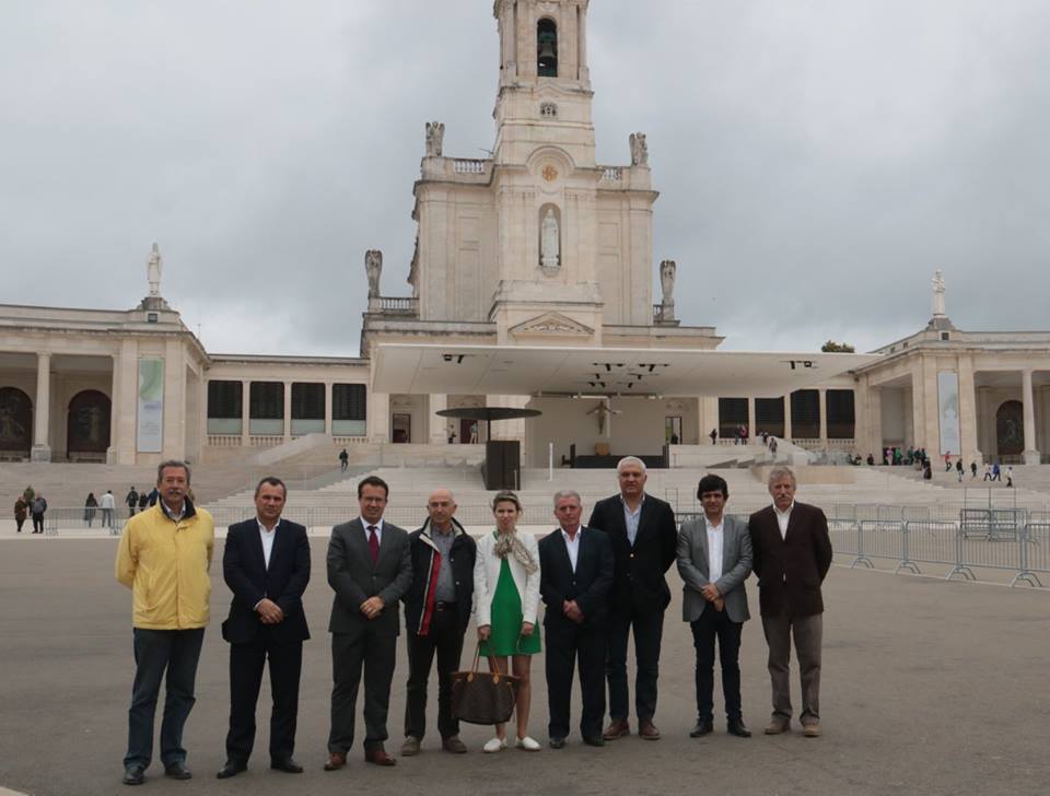 Visita ao Santuário de Fátima e companhemento dos peregrinos e voluntários de Paredes 