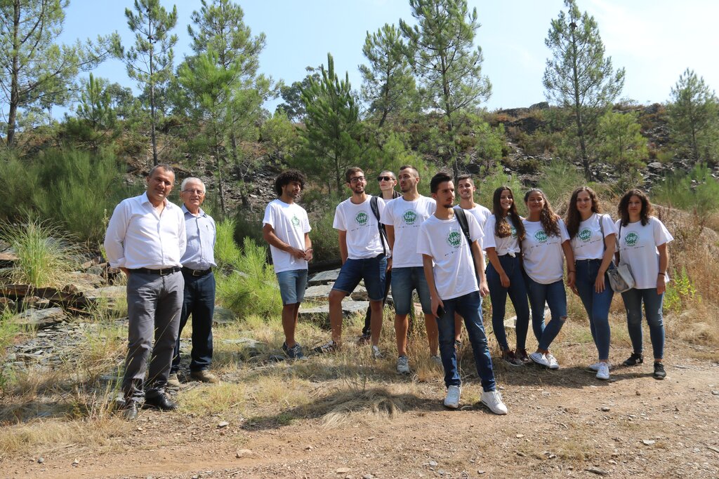 Jovens voluntários de Paredes dão o exemplo na preservação do ambiente e florestas