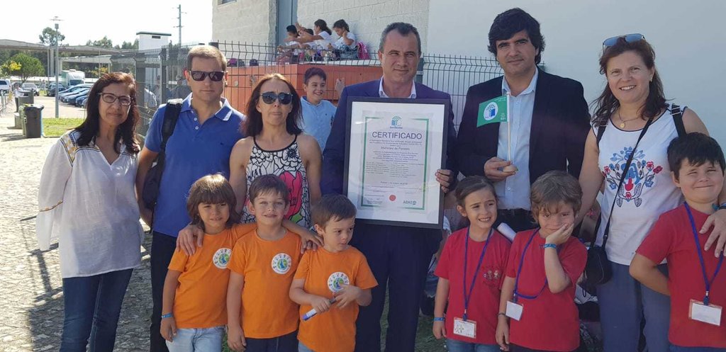 15 escolas de Paredes recebem bandeira verde do programa Eco-Escolas