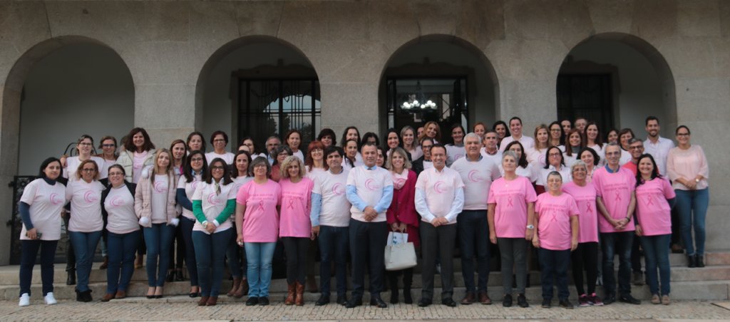Dia Nacional de Prevenção do Cancro da Mama assinalado no Município de Paredes com fotografia de ...