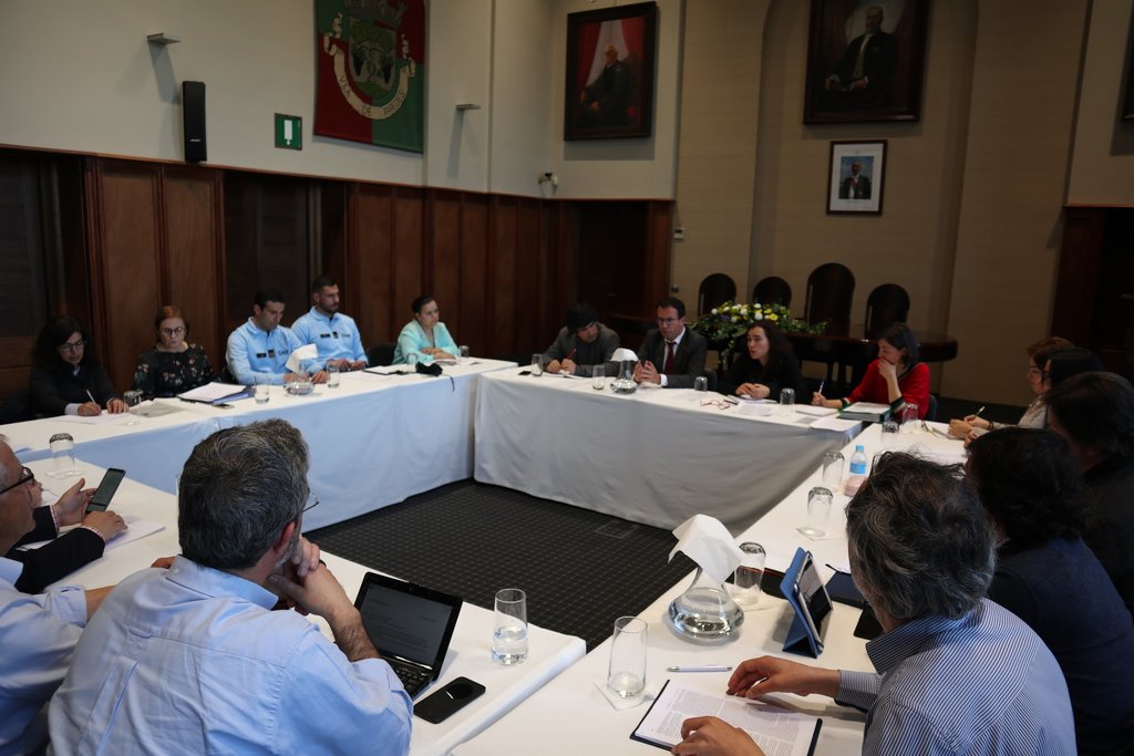 Conselho Municipal de Educação de Paredes aprova recusa de transferência de competências para a a...